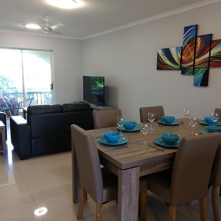 Oasis Private 2 Bed Apartment Caloundra Exterior photo